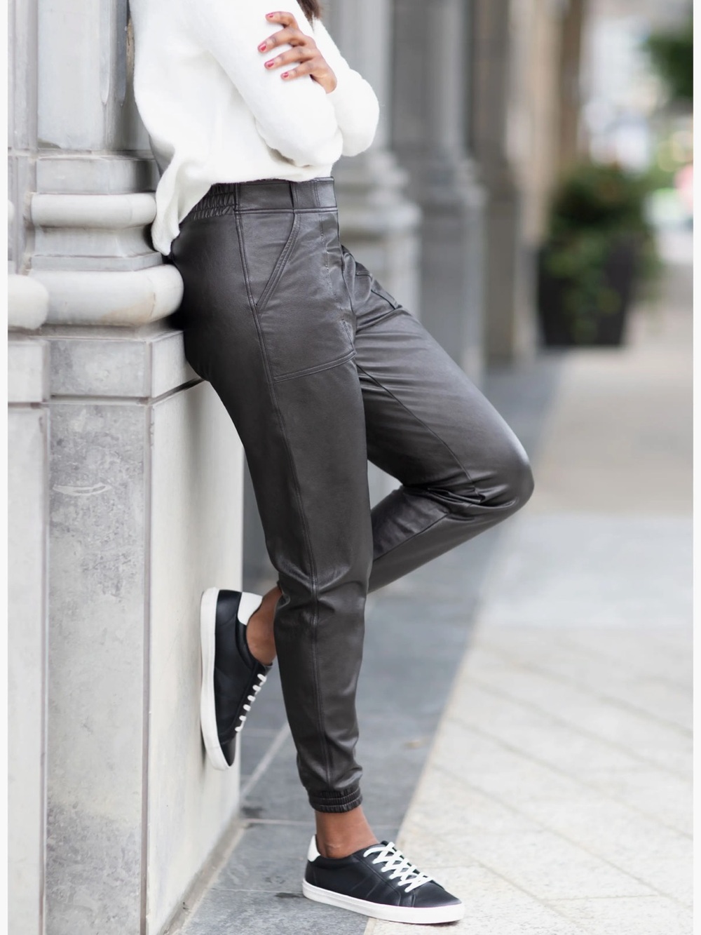 Spanx Leather Like Faux Leather Jogger Pants Black Size Large